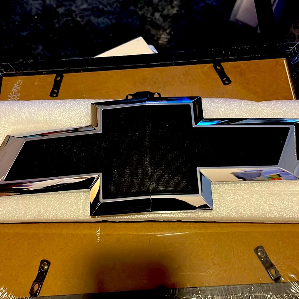 Chevrolet car emblem
